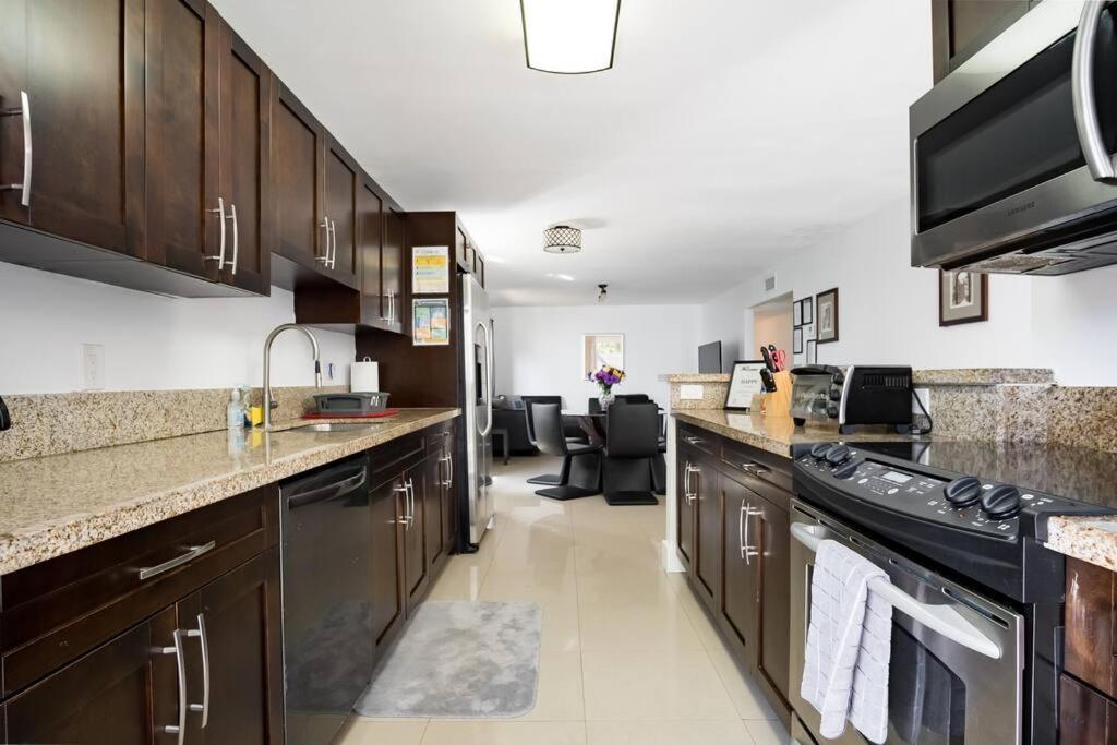 A2 - Endless Summer Vacation Rentals - 3 Bedroom Apartment Close To Casino Fort Lauderdale Extérieur photo